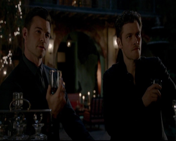 VampireDiariesWorld-dot-nl_TheOriginals_3x12DeadAngels2193.jpg