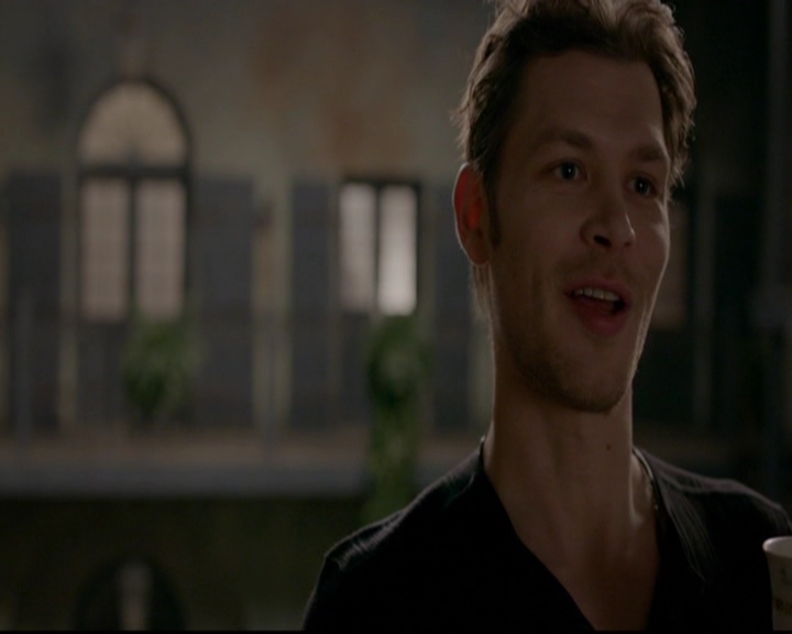 VampireDiariesWorld-dot-nl_TheOriginals_3x13HeartShapedBox0040.jpg