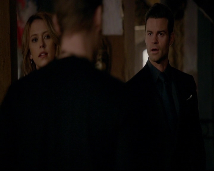 VampireDiariesWorld-dot-nl_TheOriginals_3x13HeartShapedBox0041.jpg