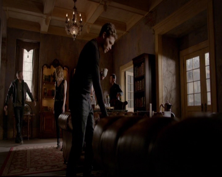 VampireDiariesWorld-dot-nl_TheOriginals_3x13HeartShapedBox0048.jpg