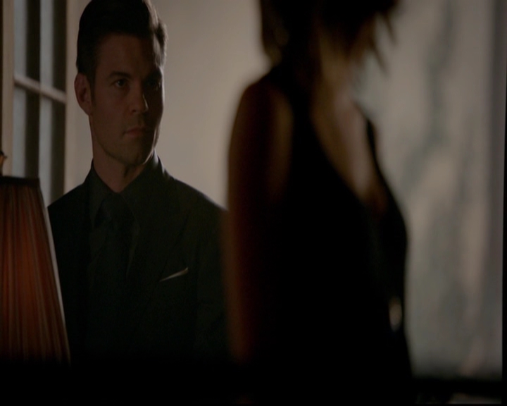 VampireDiariesWorld-dot-nl_TheOriginals_3x13HeartShapedBox0066.jpg