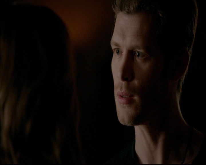 VampireDiariesWorld-dot-nl_TheOriginals_3x13HeartShapedBox0082.jpg