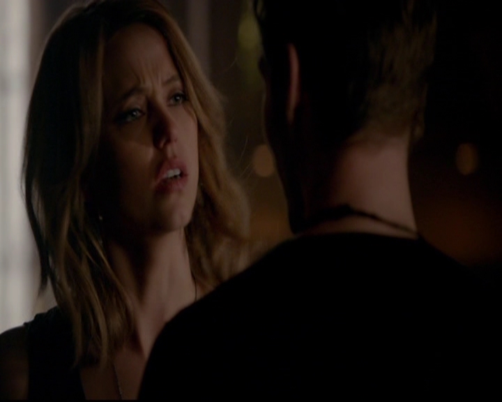 VampireDiariesWorld-dot-nl_TheOriginals_3x13HeartShapedBox0085.jpg