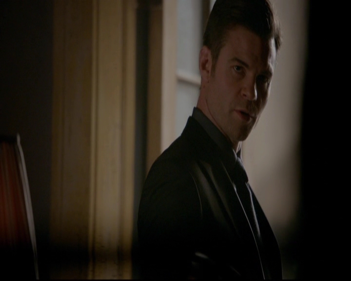 VampireDiariesWorld-dot-nl_TheOriginals_3x13HeartShapedBox0096.jpg