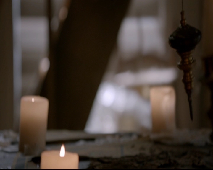 VampireDiariesWorld-dot-nl_TheOriginals_3x13HeartShapedBox0162.jpg