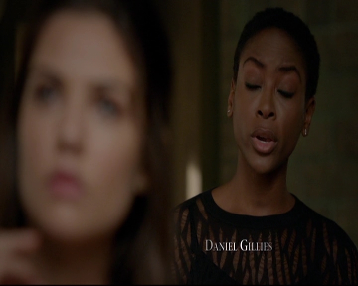 VampireDiariesWorld-dot-nl_TheOriginals_3x13HeartShapedBox0193.jpg