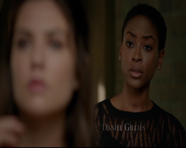 VampireDiariesWorld-dot-nl_TheOriginals_3x13HeartShapedBox0194.jpg