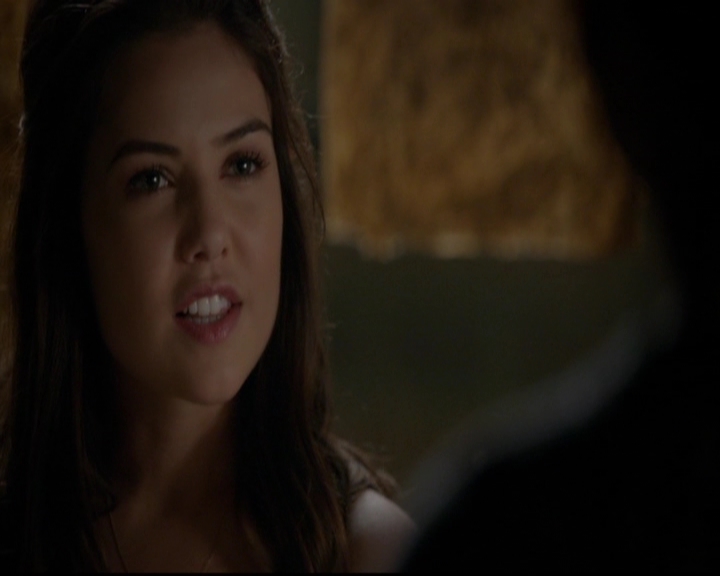 VampireDiariesWorld-dot-nl_TheOriginals_3x13HeartShapedBox0213.jpg