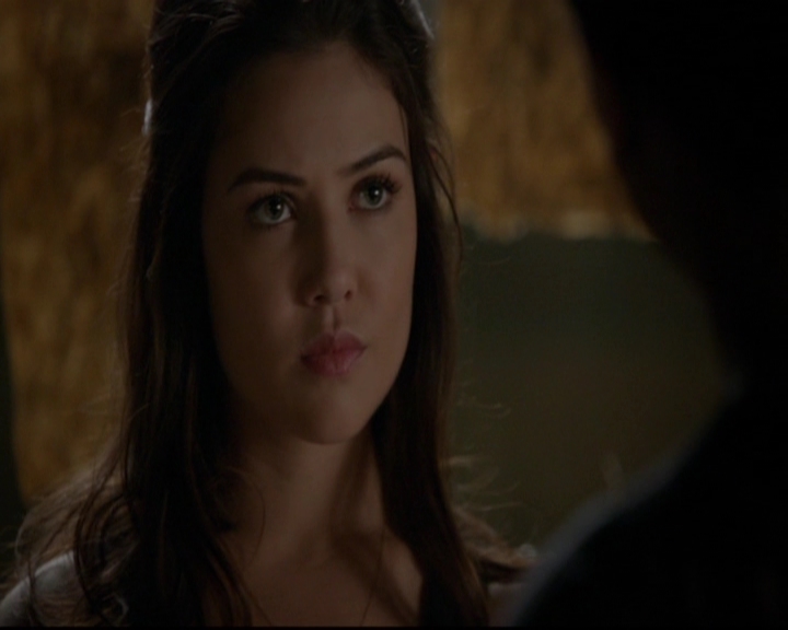 VampireDiariesWorld-dot-nl_TheOriginals_3x13HeartShapedBox0220.jpg