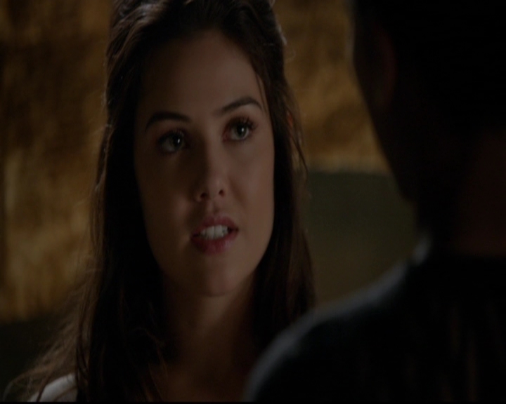 VampireDiariesWorld-dot-nl_TheOriginals_3x13HeartShapedBox0233.jpg