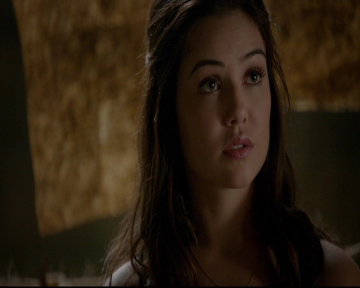 VampireDiariesWorld-dot-nl_TheOriginals_3x13HeartShapedBox0259.jpg