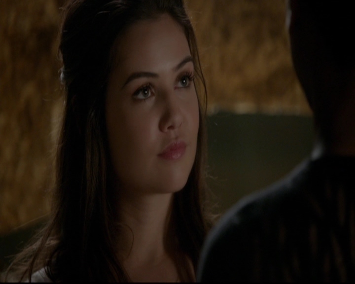 VampireDiariesWorld-dot-nl_TheOriginals_3x13HeartShapedBox0265.jpg