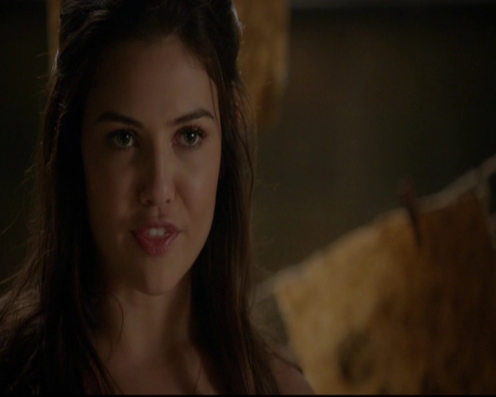 VampireDiariesWorld-dot-nl_TheOriginals_3x13HeartShapedBox0305.jpg