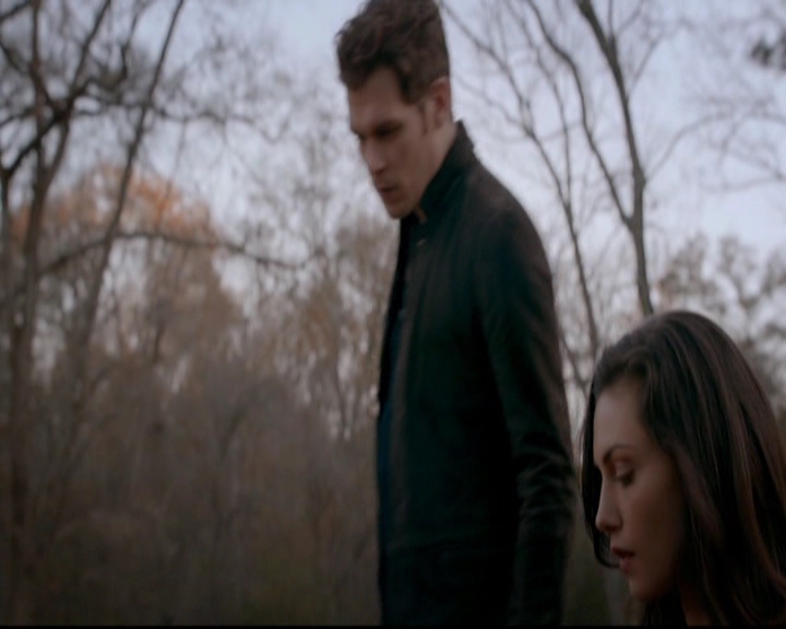 VampireDiariesWorld-dot-nl_TheOriginals_3x13HeartShapedBox0333.jpg