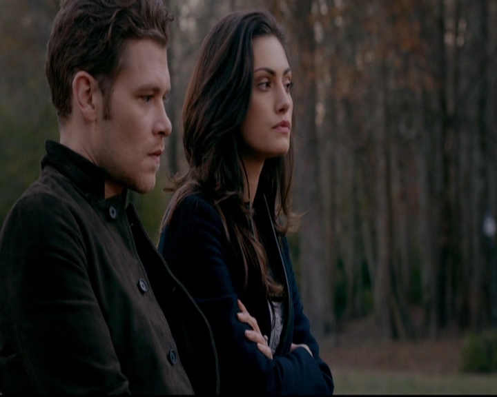 VampireDiariesWorld-dot-nl_TheOriginals_3x13HeartShapedBox0350.jpg