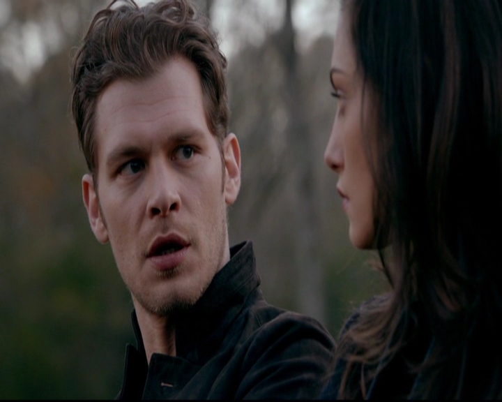 VampireDiariesWorld-dot-nl_TheOriginals_3x13HeartShapedBox0370.jpg