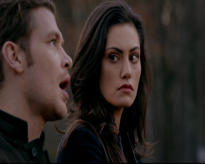 VampireDiariesWorld-dot-nl_TheOriginals_3x13HeartShapedBox0384.jpg