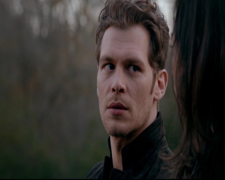 VampireDiariesWorld-dot-nl_TheOriginals_3x13HeartShapedBox0387.jpg