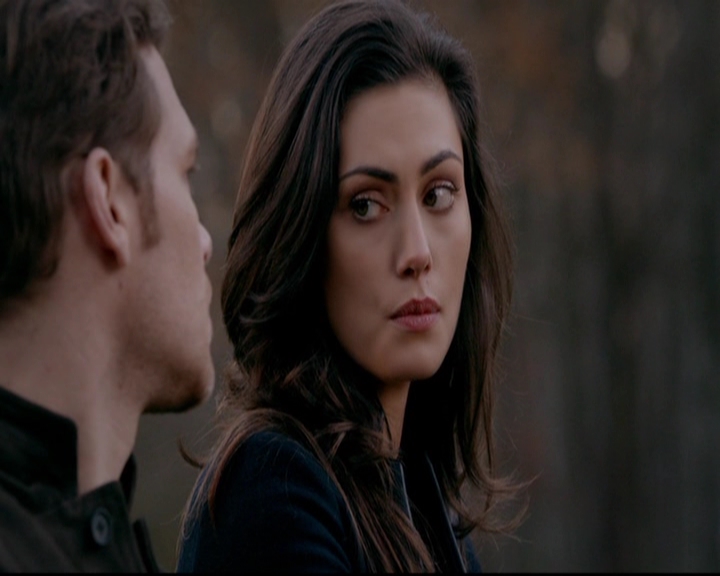 VampireDiariesWorld-dot-nl_TheOriginals_3x13HeartShapedBox0389.jpg