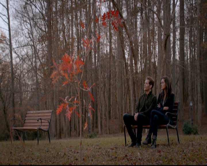 VampireDiariesWorld-dot-nl_TheOriginals_3x13HeartShapedBox0395.jpg