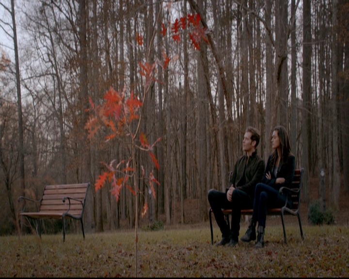 VampireDiariesWorld-dot-nl_TheOriginals_3x13HeartShapedBox0396.jpg