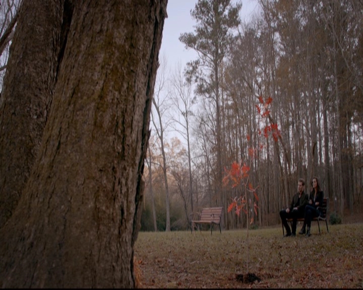 VampireDiariesWorld-dot-nl_TheOriginals_3x13HeartShapedBox0403.jpg