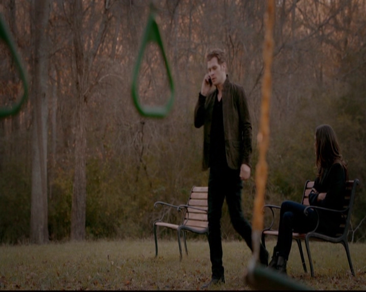 VampireDiariesWorld-dot-nl_TheOriginals_3x13HeartShapedBox0407.jpg