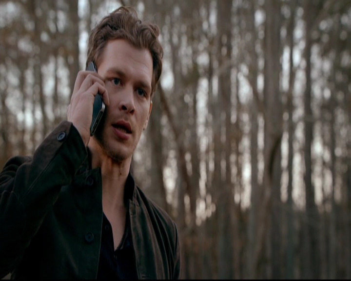 VampireDiariesWorld-dot-nl_TheOriginals_3x13HeartShapedBox0419.jpg