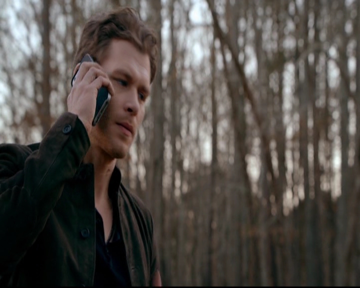 VampireDiariesWorld-dot-nl_TheOriginals_3x13HeartShapedBox0424.jpg