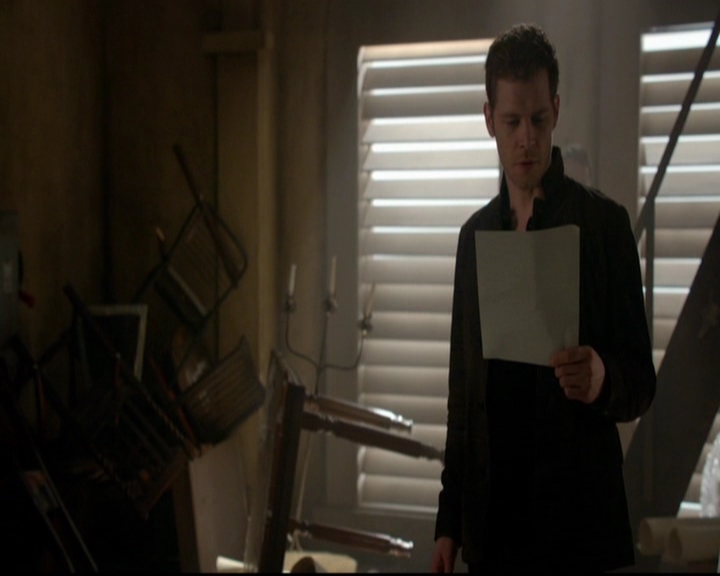 VampireDiariesWorld-dot-nl_TheOriginals_3x13HeartShapedBox0492.jpg