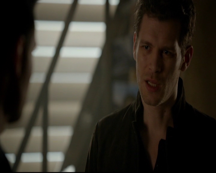 VampireDiariesWorld-dot-nl_TheOriginals_3x13HeartShapedBox0509.jpg