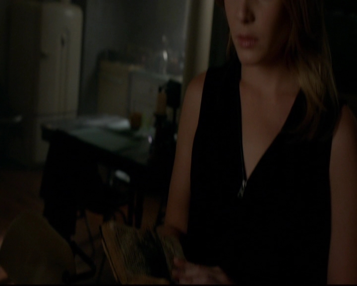 VampireDiariesWorld-dot-nl_TheOriginals_3x13HeartShapedBox0584.jpg VampireDiariesWorld-dot-nl_TheOriginals_3x13HeartShapedBox0584.jpg