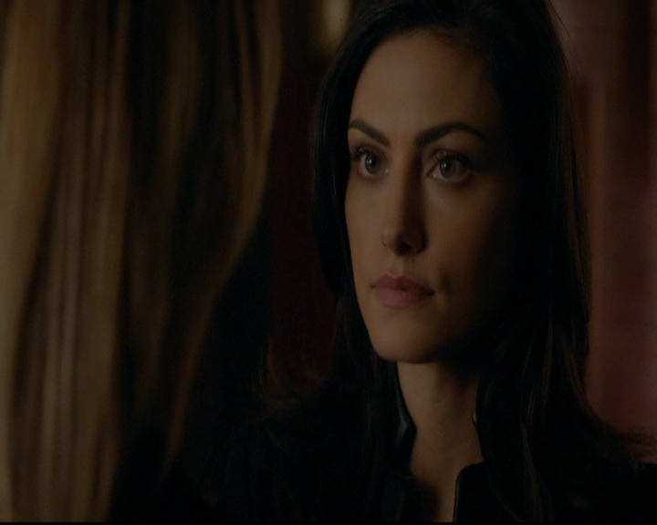 VampireDiariesWorld-dot-nl_TheOriginals_3x13HeartShapedBox0631.jpg