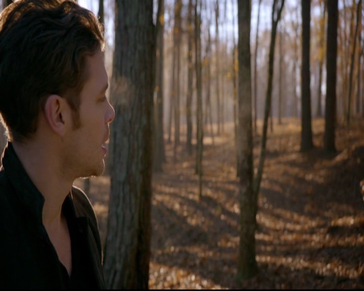 VampireDiariesWorld-dot-nl_TheOriginals_3x13HeartShapedBox0655.jpg