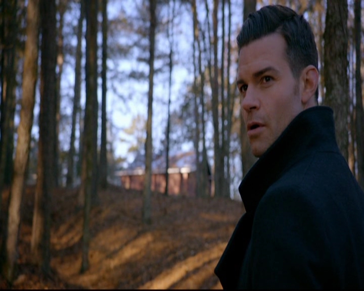 VampireDiariesWorld-dot-nl_TheOriginals_3x13HeartShapedBox0665.jpg