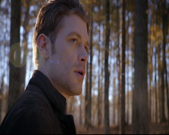 VampireDiariesWorld-dot-nl_TheOriginals_3x13HeartShapedBox0669.jpg