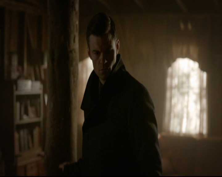 VampireDiariesWorld-dot-nl_TheOriginals_3x13HeartShapedBox0693.jpg