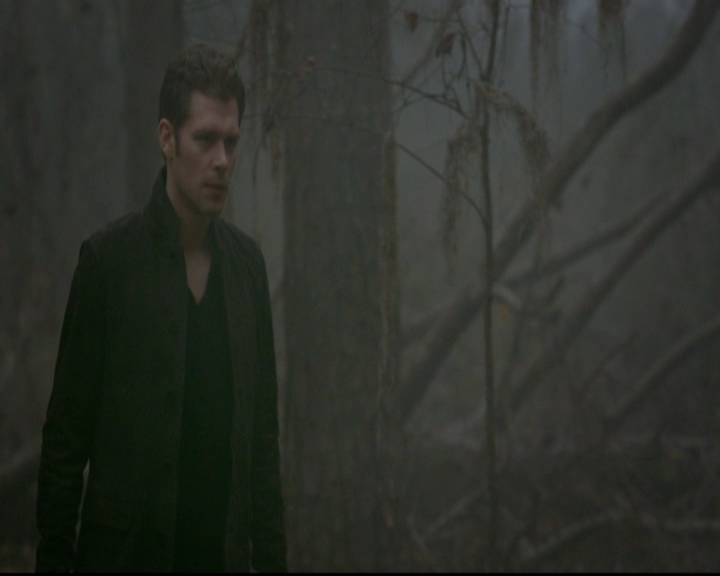 VampireDiariesWorld-dot-nl_TheOriginals_3x13HeartShapedBox0710.jpg