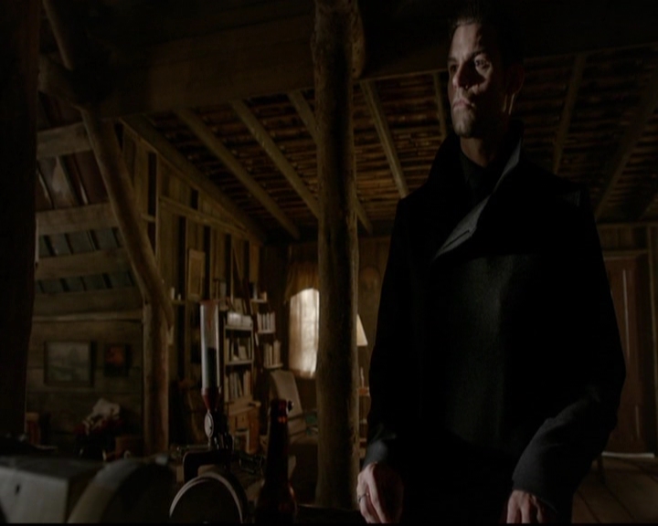 VampireDiariesWorld-dot-nl_TheOriginals_3x13HeartShapedBox0739.jpg