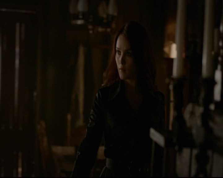 VampireDiariesWorld-dot-nl_TheOriginals_3x13HeartShapedBox0742.jpg