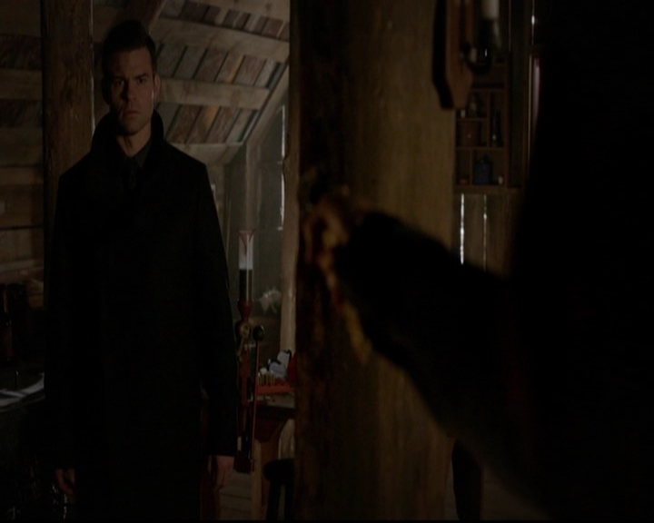 VampireDiariesWorld-dot-nl_TheOriginals_3x13HeartShapedBox0768.jpg