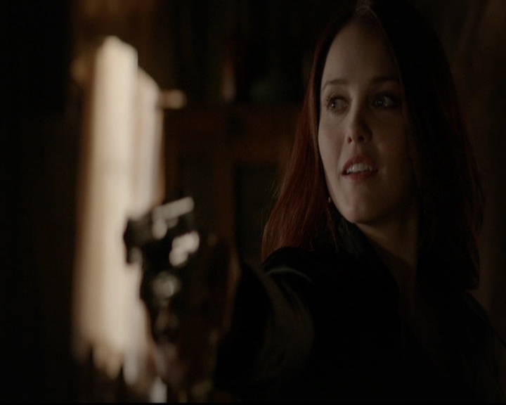 VampireDiariesWorld-dot-nl_TheOriginals_3x13HeartShapedBox0770.jpg