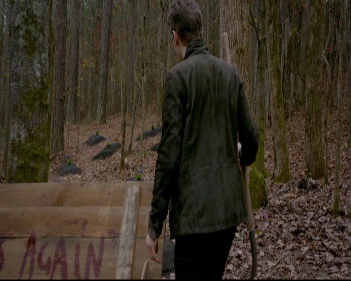 VampireDiariesWorld-dot-nl_TheOriginals_3x13HeartShapedBox0783.jpg