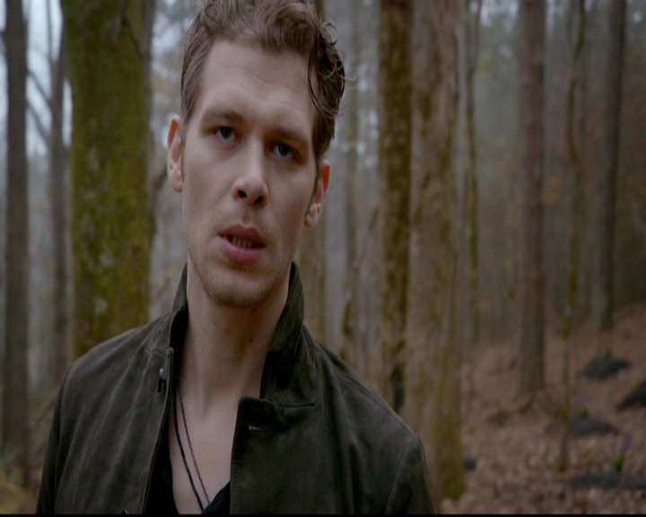 VampireDiariesWorld-dot-nl_TheOriginals_3x13HeartShapedBox0787.jpg