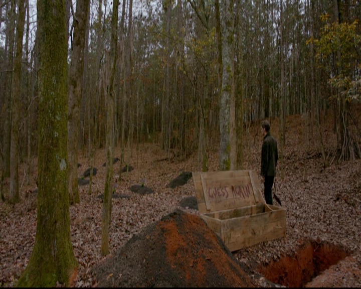 VampireDiariesWorld-dot-nl_TheOriginals_3x13HeartShapedBox0791.jpg