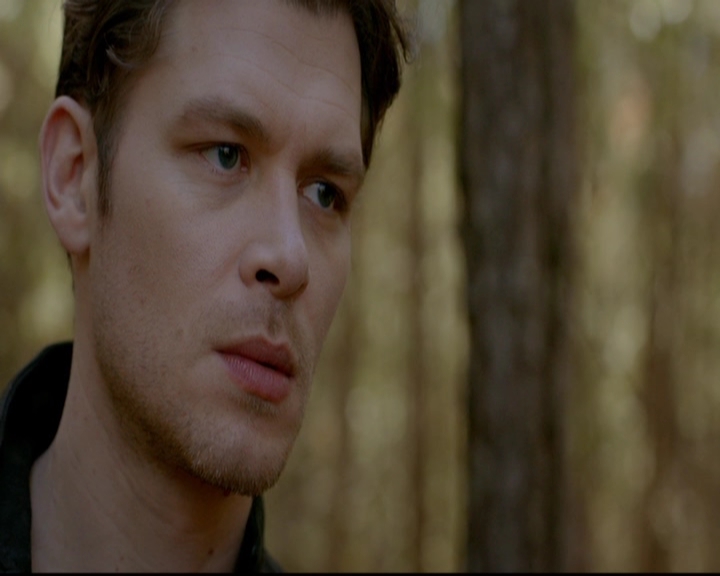 VampireDiariesWorld-dot-nl_TheOriginals_3x13HeartShapedBox0819.jpg