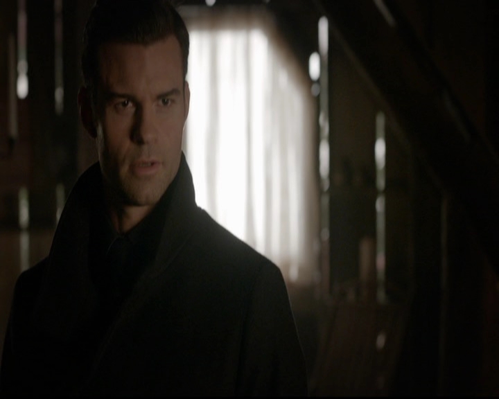 VampireDiariesWorld-dot-nl_TheOriginals_3x13HeartShapedBox0837.jpg