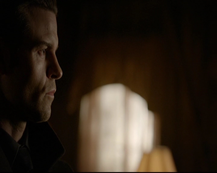 VampireDiariesWorld-dot-nl_TheOriginals_3x13HeartShapedBox0841.jpg