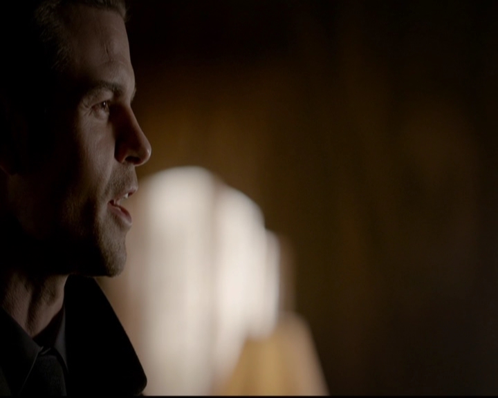 VampireDiariesWorld-dot-nl_TheOriginals_3x13HeartShapedBox0852.jpg