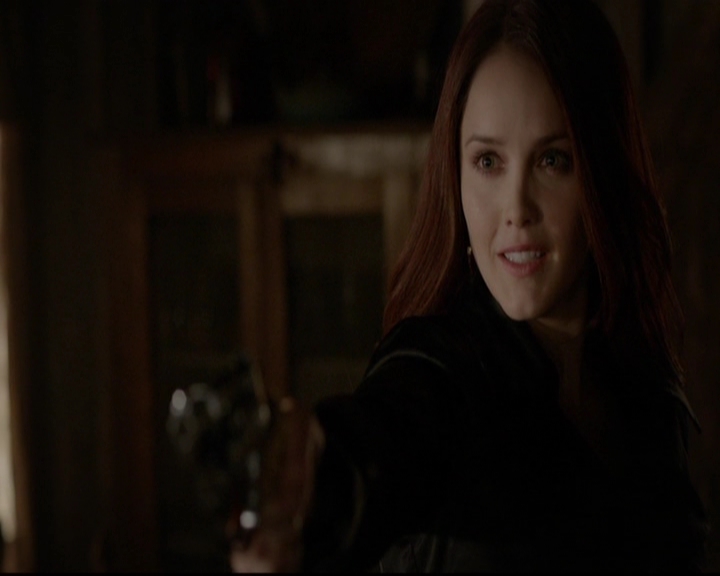 VampireDiariesWorld-dot-nl_TheOriginals_3x13HeartShapedBox0853.jpg